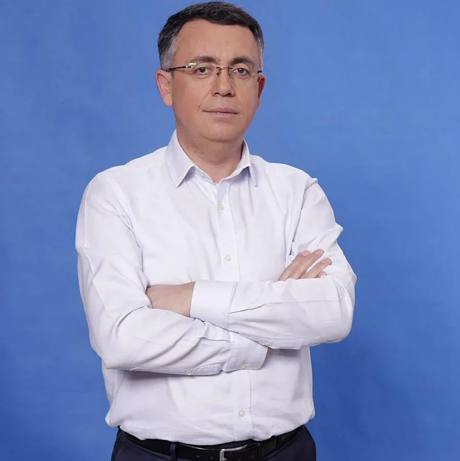 Хасан Азис помага на безработни