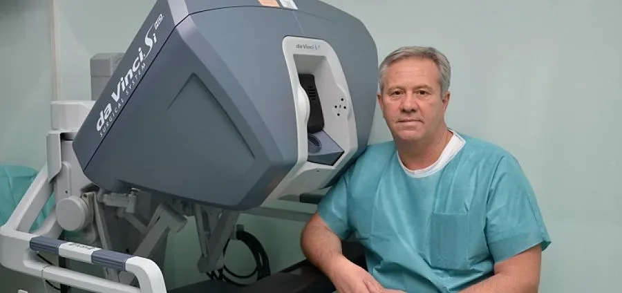 Роботът "Да Винчи" оперира с успех рак на простатата