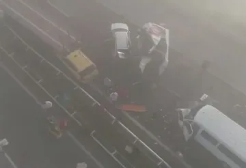 Катастрофи с 40 превозни средства затвориха "Тракия" (ОБНОВЕНА)