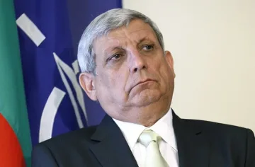 Аню Ангелов: Защо вдигнахме парите, а гледаме стари оферти за самолети?