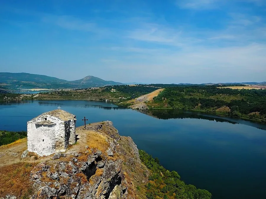 Осем собственици на язовири се сдобиха с актове