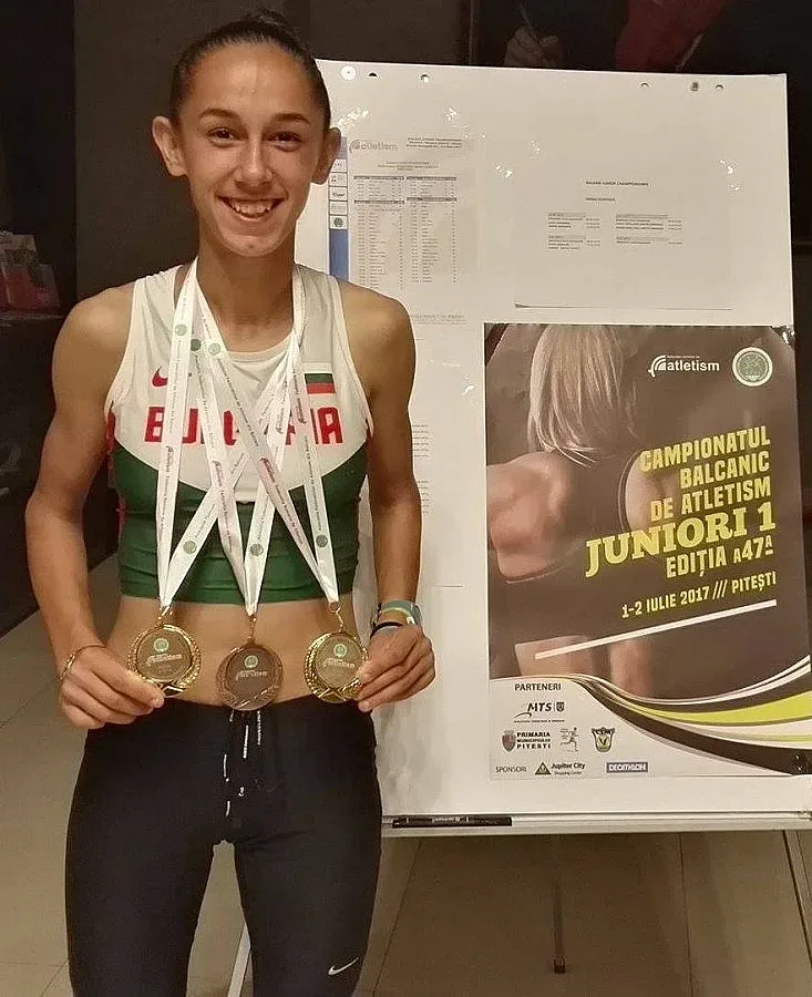 Чудо на "Стандарт" с 2 балкански титли