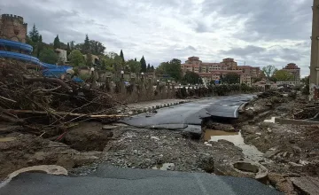 Проверка разкри строителство върху речно корито в Елените