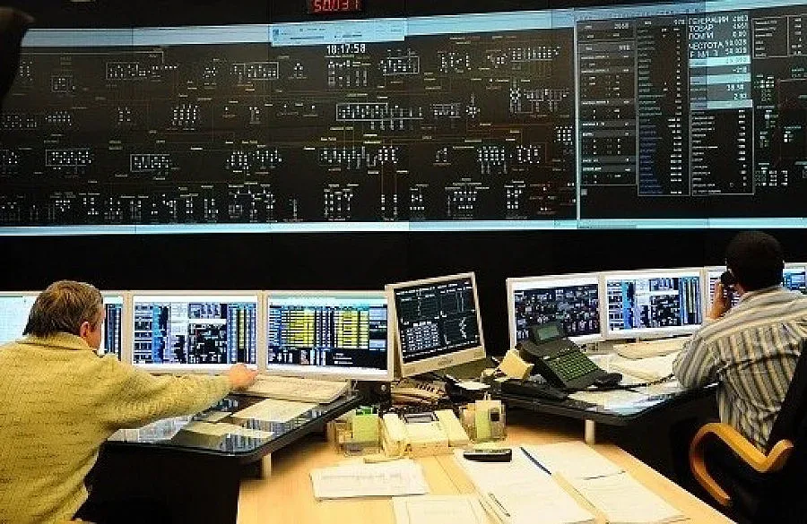 В енергетиката взимат повече от програмисти