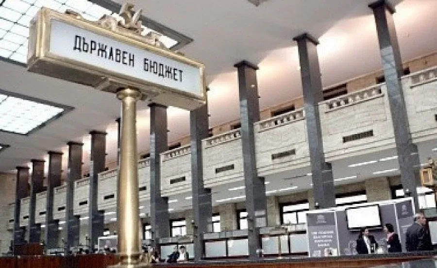 Отличници! Бюджетът е на плюс с 1,7 млрд. лева
