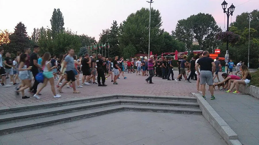 Рокери и ултраси се стичат към Асеновград