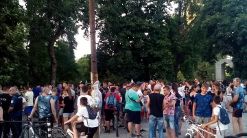 Асеновград продължава протестите, откриха провокатори