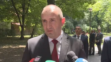 Румен Радев: "Грипен" не са кревирши