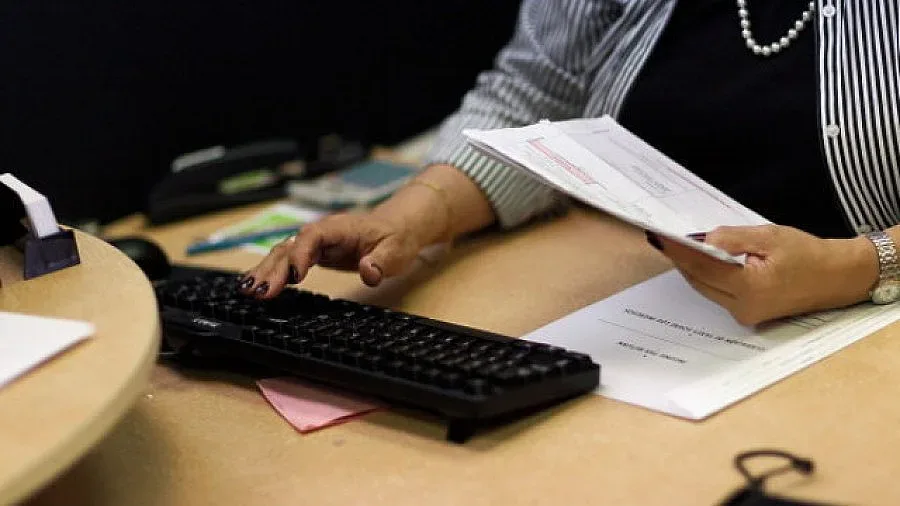Електронен обмен заменя бумащината в администрацията от 1 септември