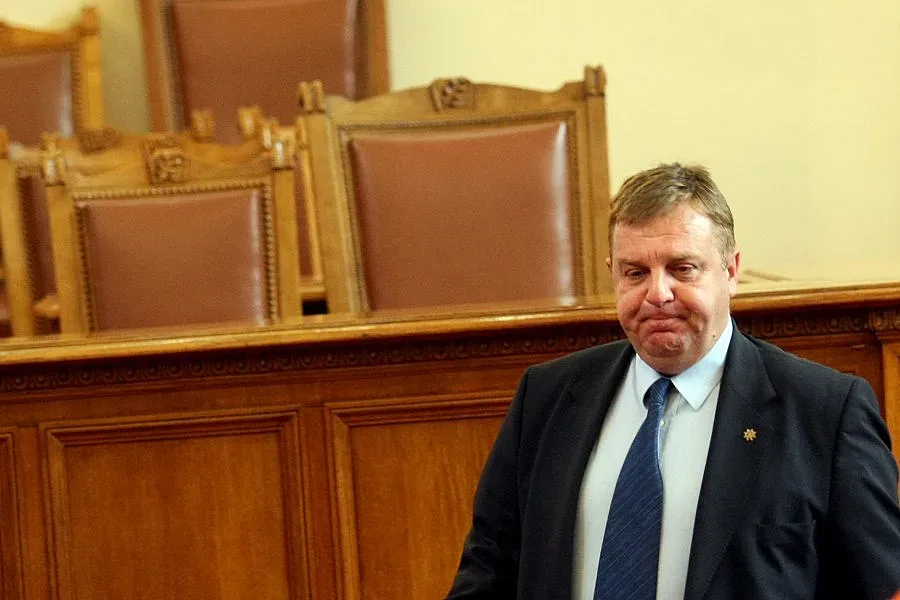 Каракачанов: Изборът на изтребител не е предрешен