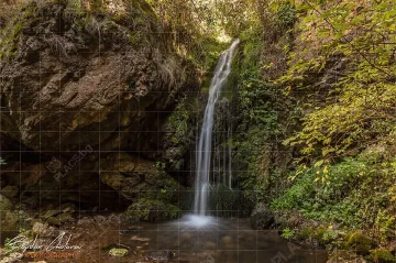 Скални тунели водят до зашеметяващ водопад и прекрасни гледки
