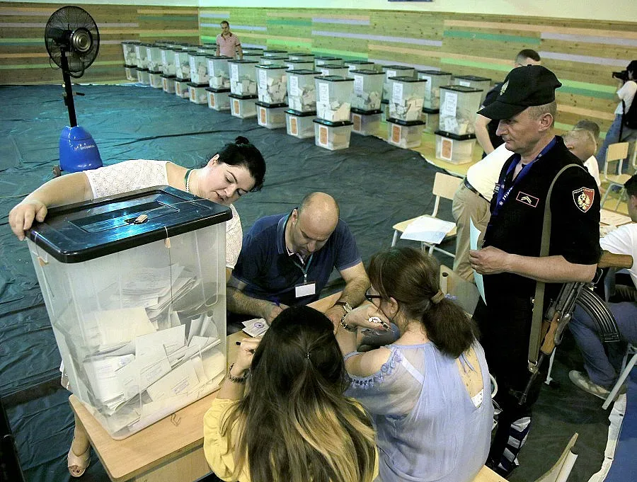 Социалистите спечелиха изборите в Албания