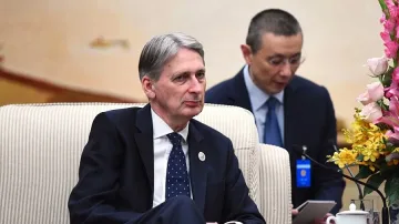 Консерваторите свалят Тереза Мей от премиерския пост