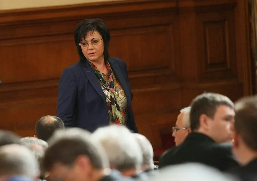 Нинова: Цялата политическа класа е длъжник заради корупцията