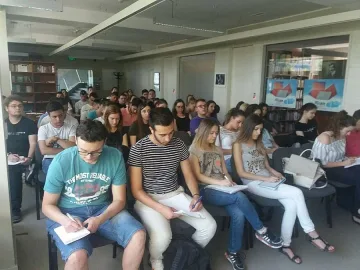 300 младежи от Македония ще вземат висше у нас