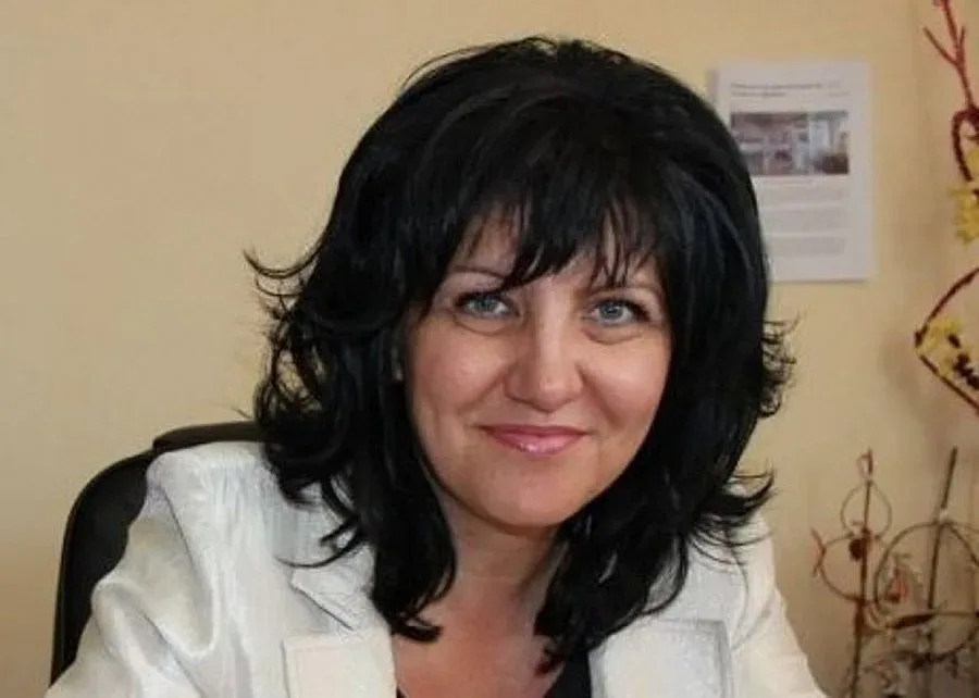 Караянчева: БСП ни залива с оплаквания и грозни критики