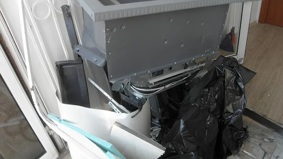 Взривеният банкомат не пуснал пари