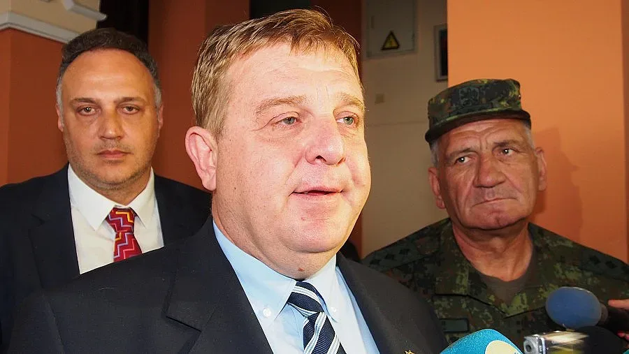 Каракачанов: Икономиката да се включи в модернизацията на армията