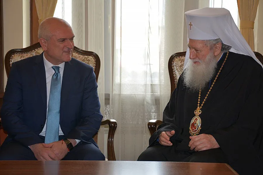 Парламентът ще се допитва до Светия синод за важни закони