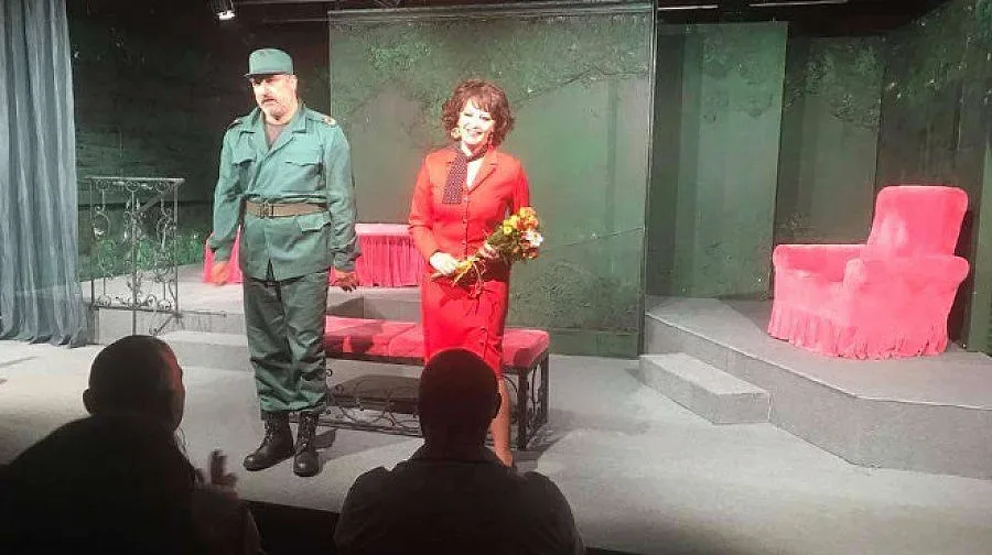 Нинова заведе депутатите на театър