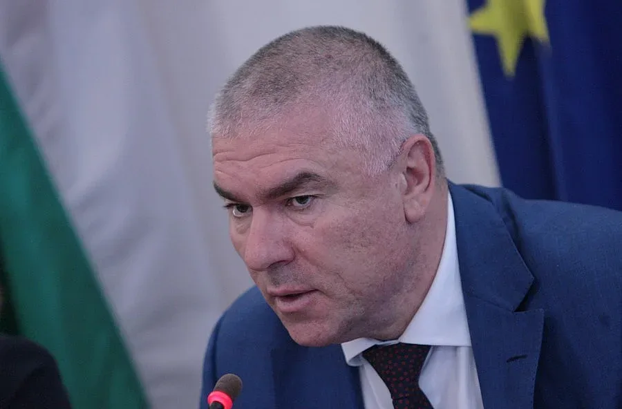 Марешки иска "Биг  Брадър" пред урните