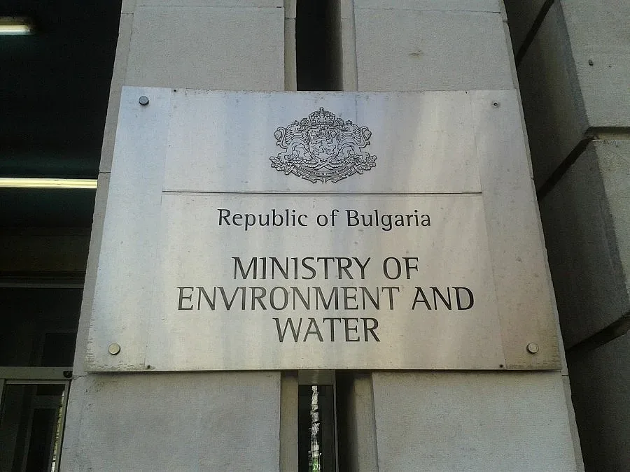 Министър Димов поиска отсрочка за отпадъците