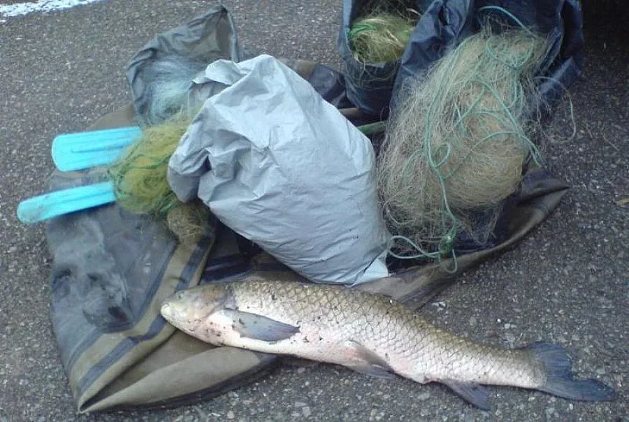 Иззеха 4000 метра бракониерски риболовни мрежи