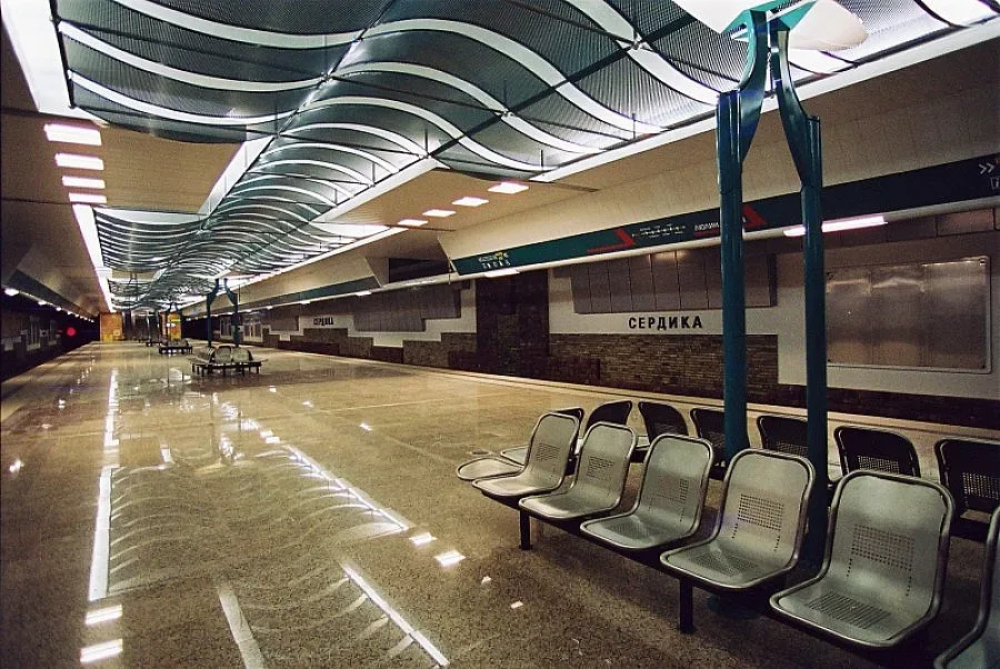 Спря метрото в центъра на София /ОБНОВЕНА/