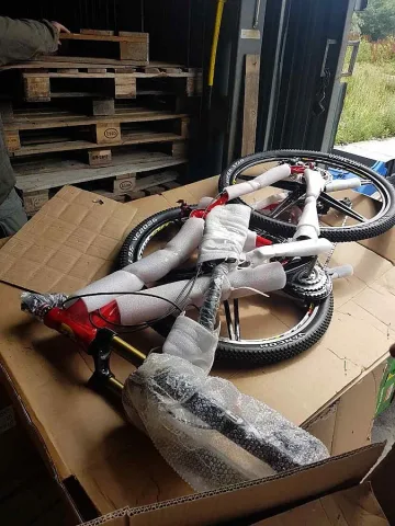 Митничари задържаха велосипеди и играчки