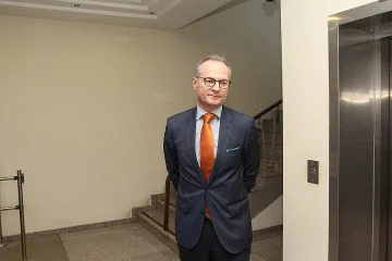 Лозан Панов изигра театро с НСО