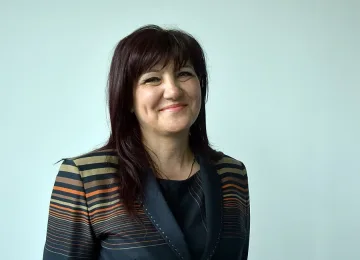 Караянчева: Оградата на границата е стабилна