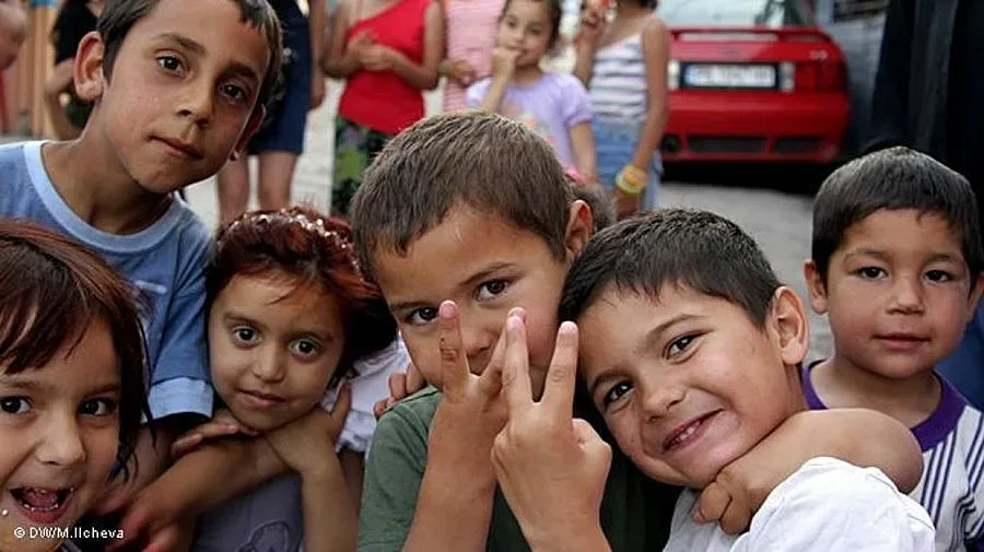 Родители делят 20 млн. да си гледат у дома децата