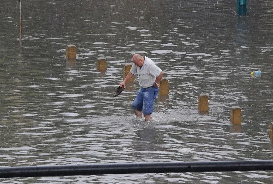 Пет области застрашени от порои