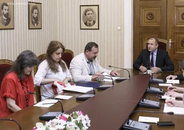 Президентът против закриването на "Радио България"