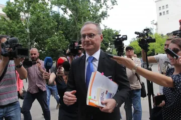 Лозан Панов отсвирил данъчните