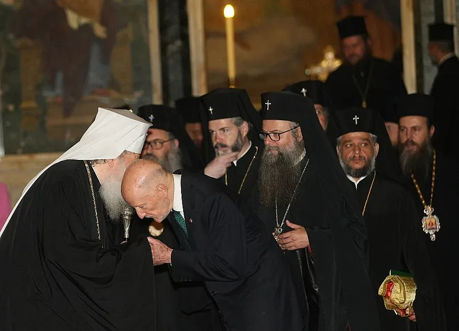 Патриах Неофит подари икона на Симеон