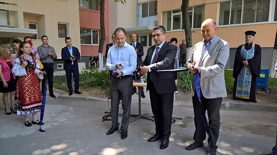 Санират 2022 сгради