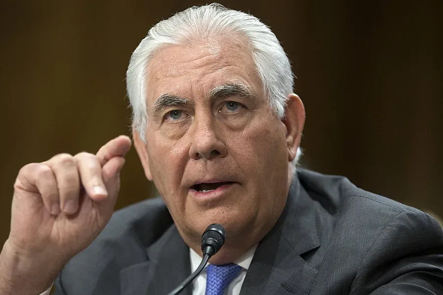 Тилърсън: Да отложим санкциите срещу Русия