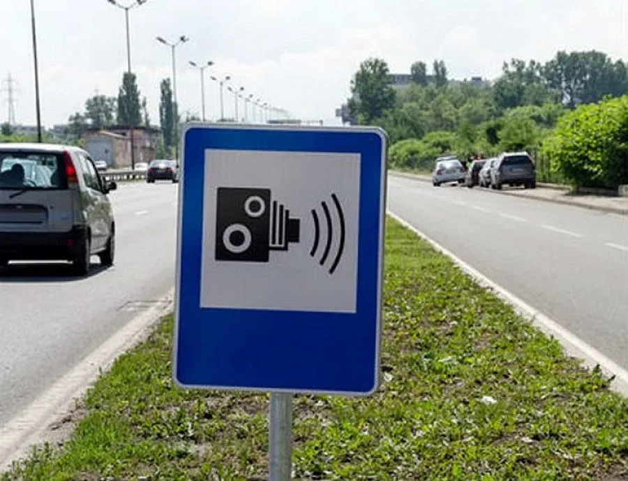 Махат знаците за камерите по пътищата