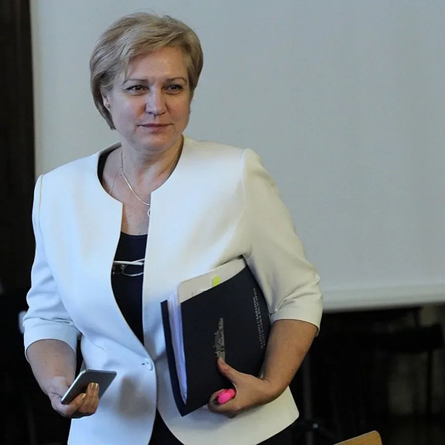 Менда Стоянова: Икономиката изсветлява