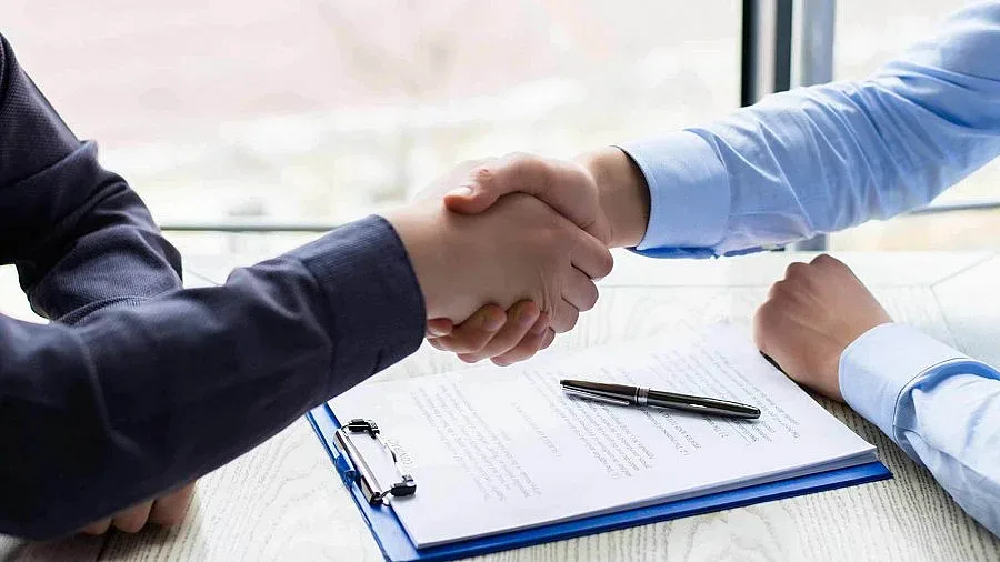 Инвестор.БГ купува Висшето училище по финанси