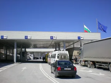 Хванаха петима мигранти на Гюешево