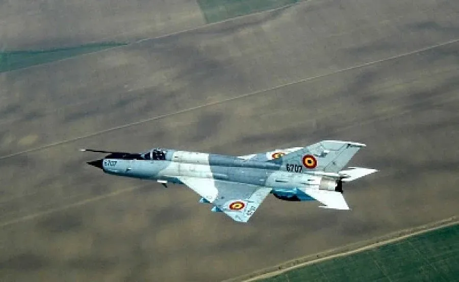 Румънски изтребител се разби на учение с български ВВС