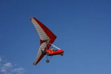 Мъж загина с мотоделтапланер