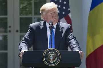 Дават Тръмп на съд, получил милиони от чужбина