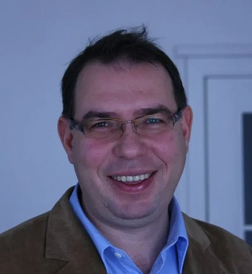 Обработваме ръкописи на Ивайло Петров и Борис Христов