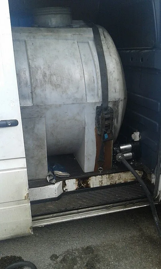 6000 л нелегален дизел задържаха митничари