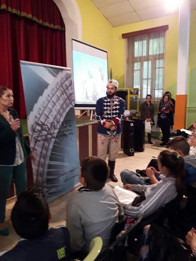 МИСИЯТА НА "СТАНДАРТ" В БЕРКОВИЦА: Започна "Урок по родолюбие" с "живия" Ботев