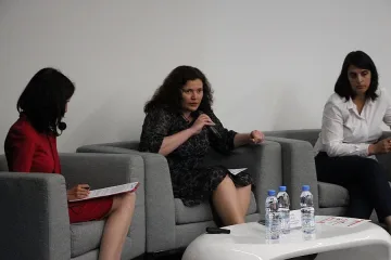 Облекчават процедурите за европарите