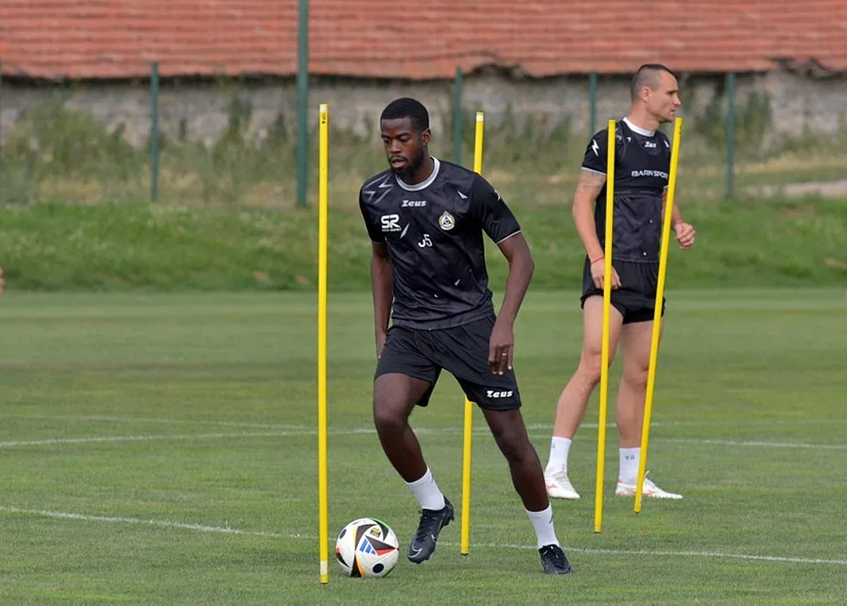 Левски удари греда с мечтан трансфер